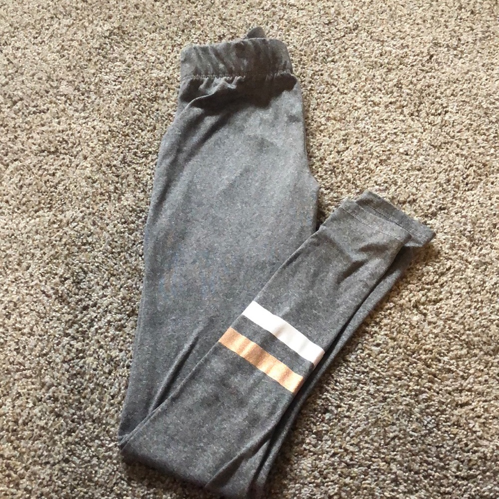 Grey leggings